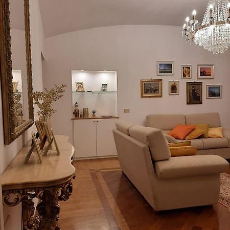 Hotel La Casa Di Francesca Neapol Exteriér fotografie